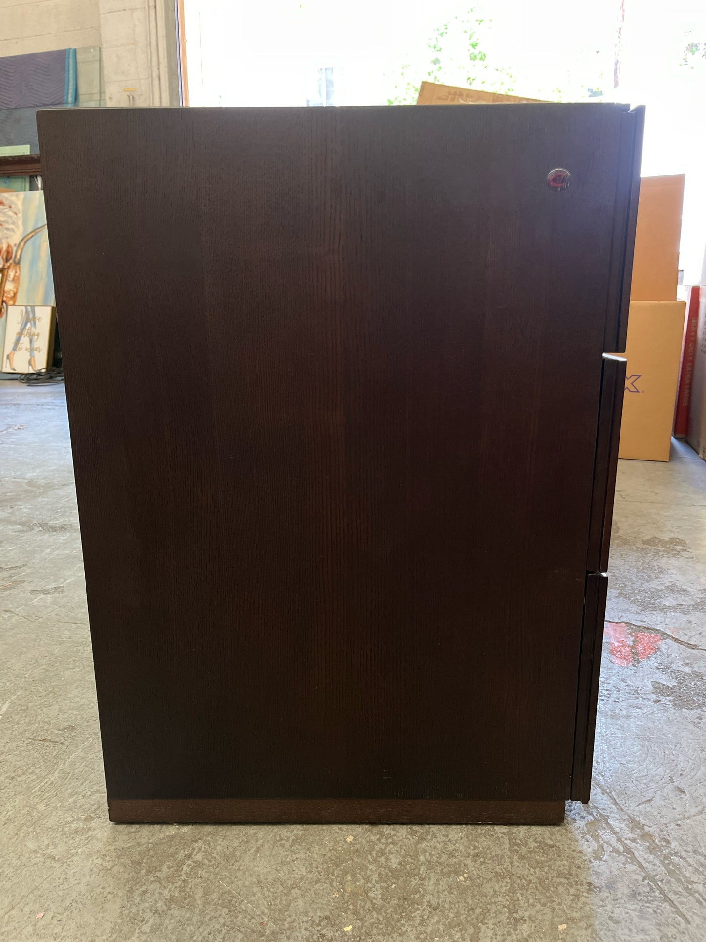 Leggero Brown Dresser with 6 Drawers & Glass top