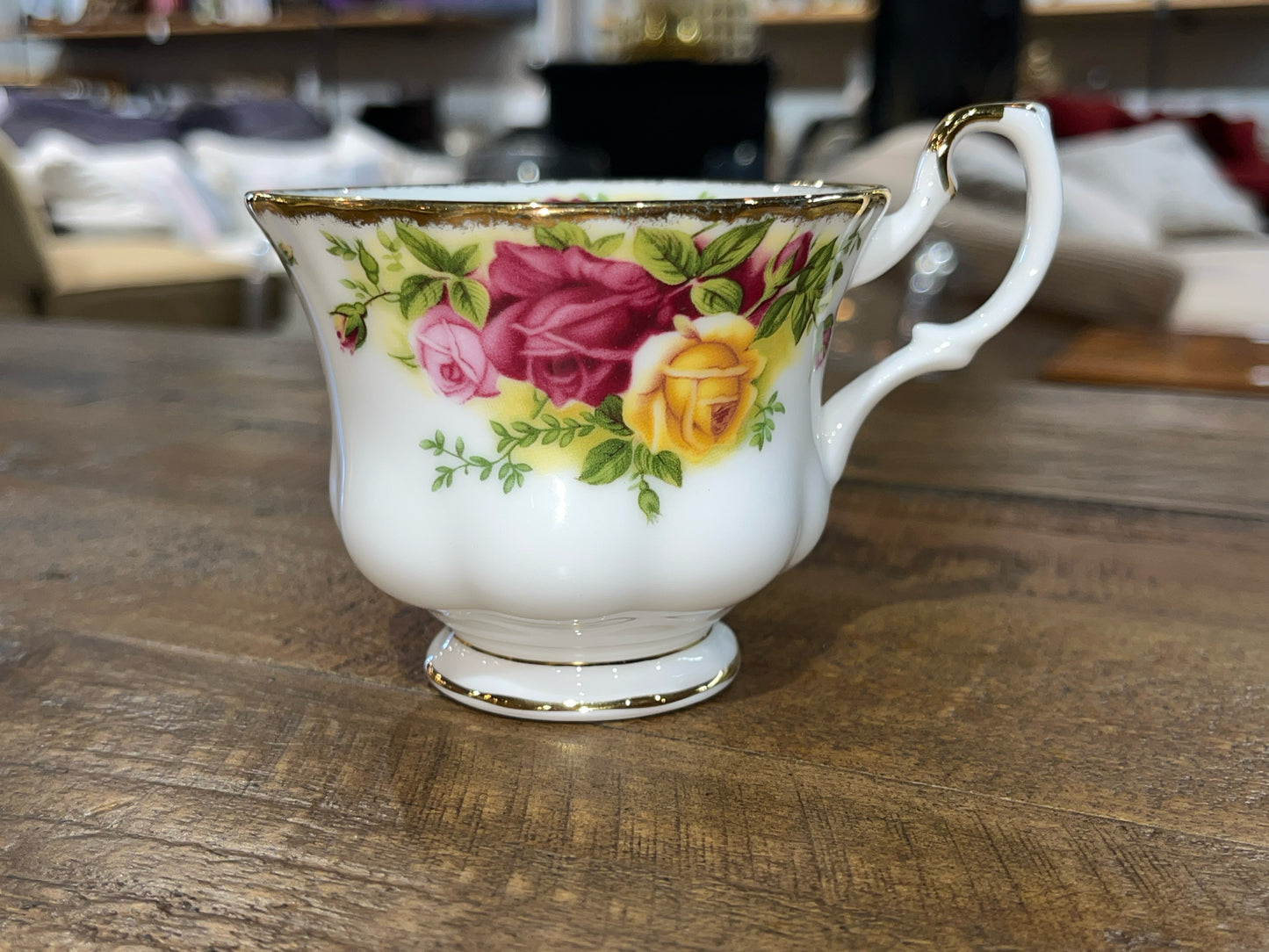 Royal Albert Old Country Roses 16 Piece Tea Set