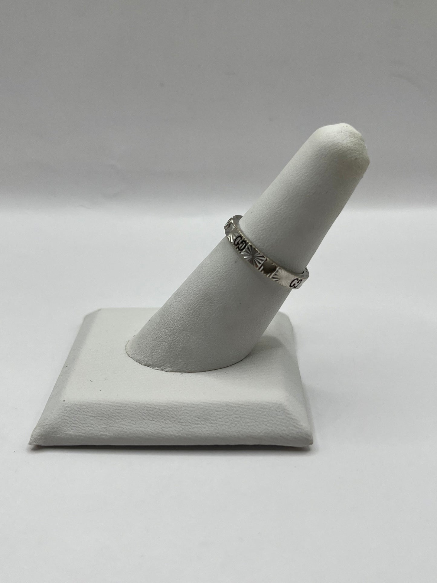 Gucci 18K White Gold & Diamond Ring