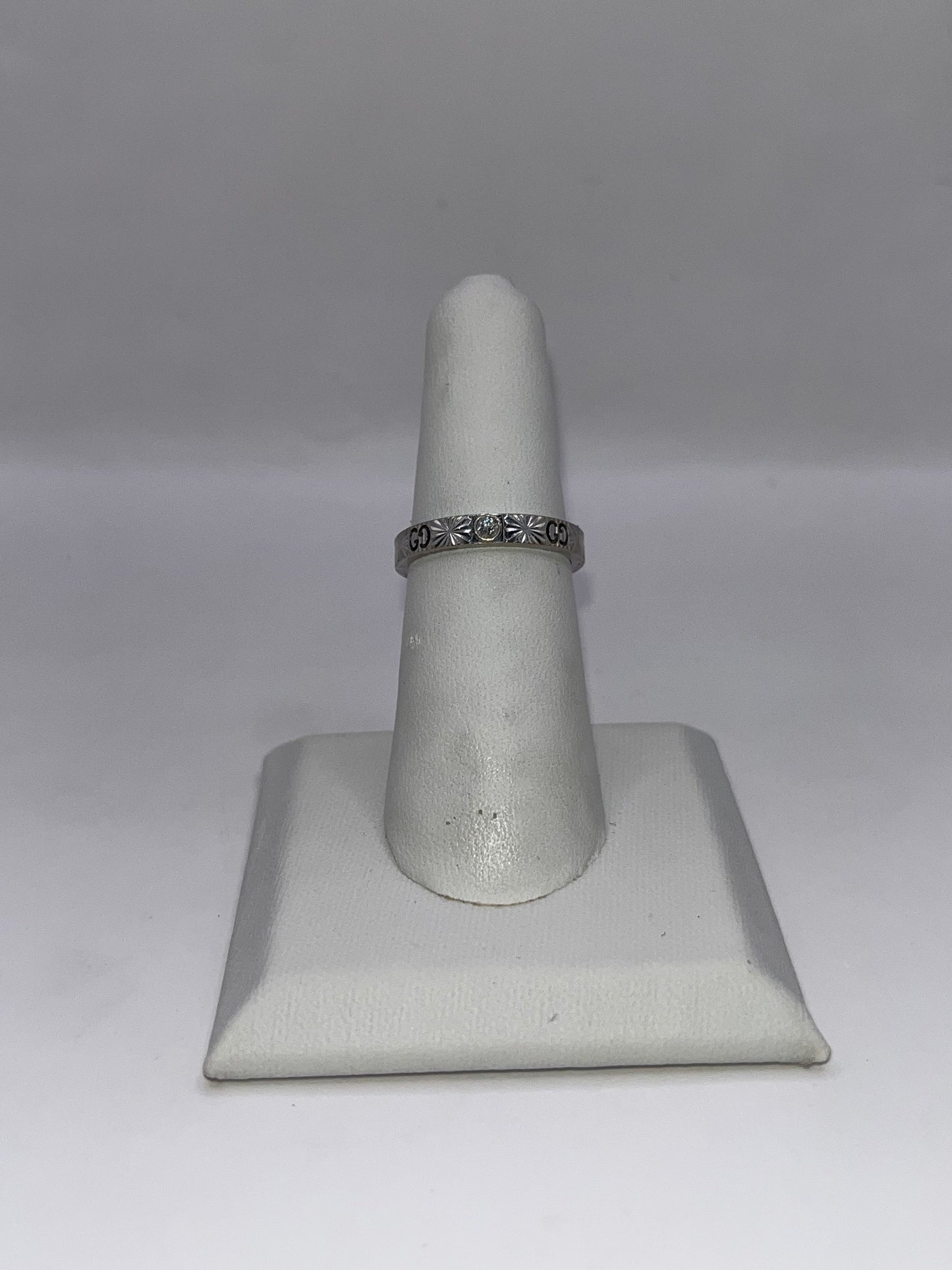 Gucci 18K White Gold & Diamond Ring