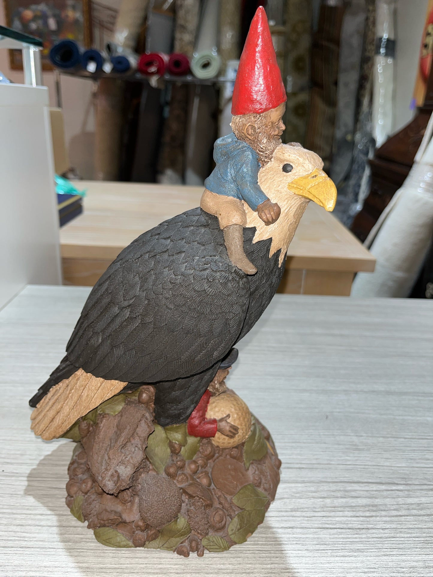 Cairn Tom Clark Eagle Statue