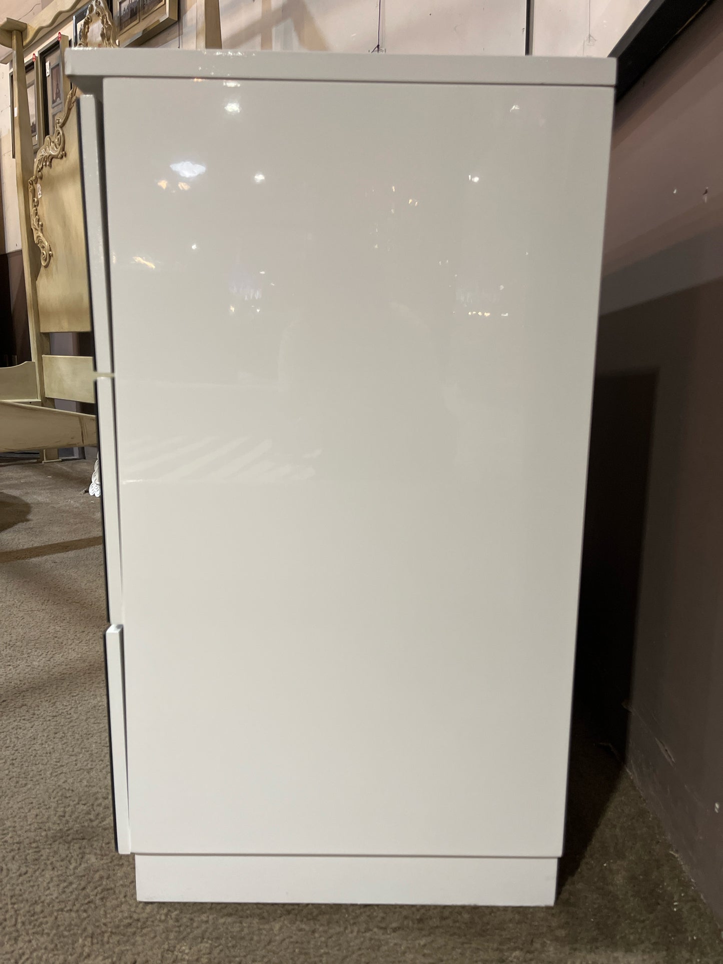 3 Drawer Lacquered Wood & Smoke Mirror Dresser