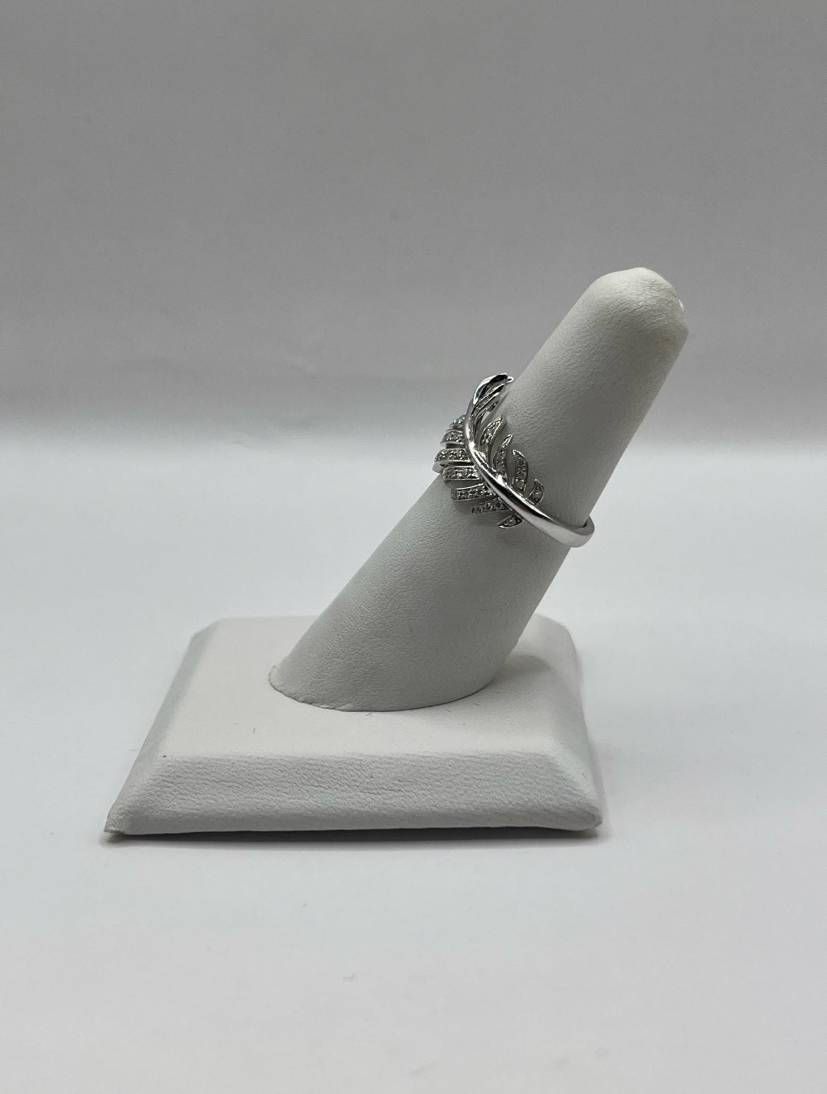 Chanel 18K White Gold & Diamond "Plume de Chanel" Ring