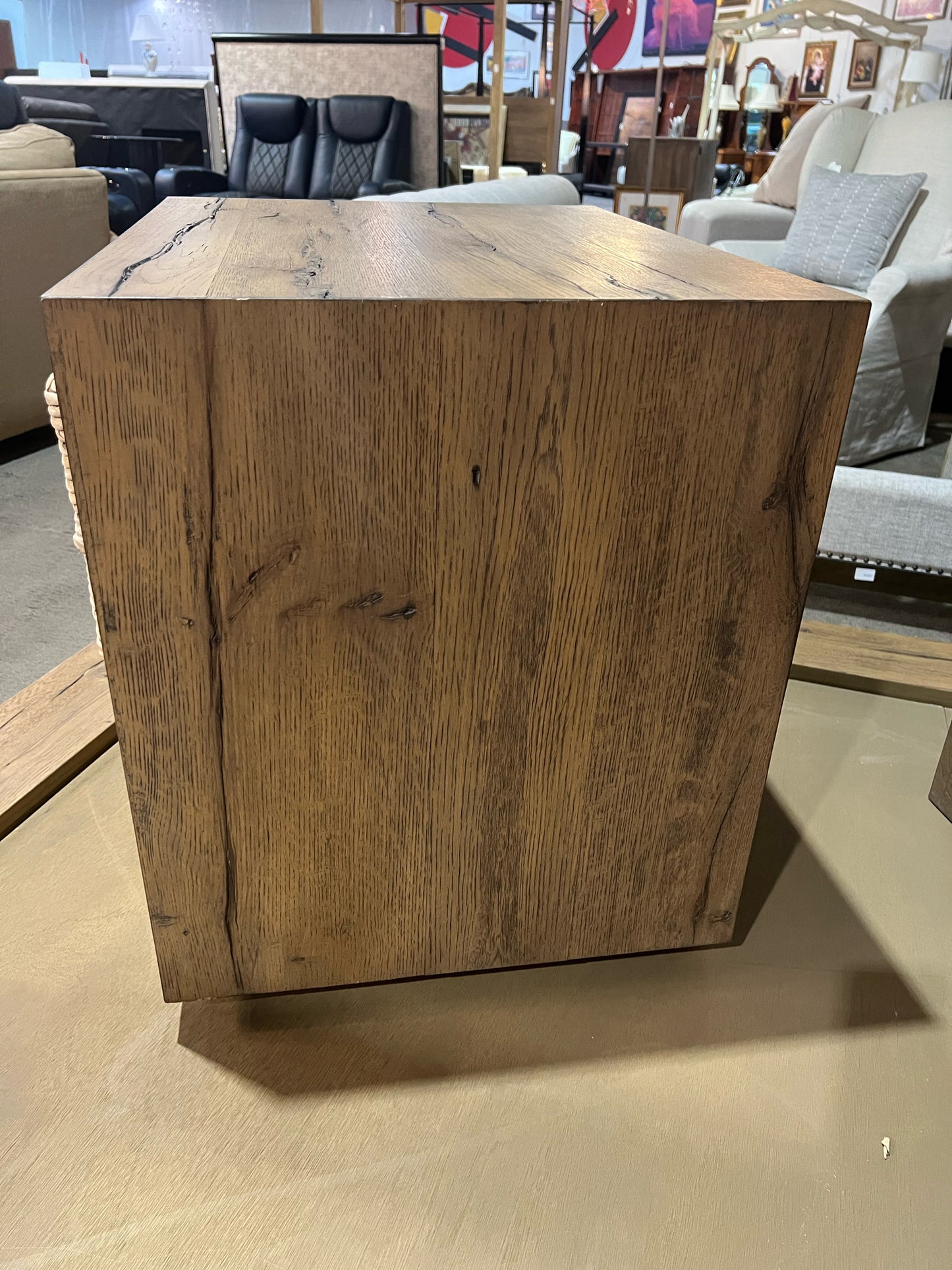 Harbour "Lara" Nightstand