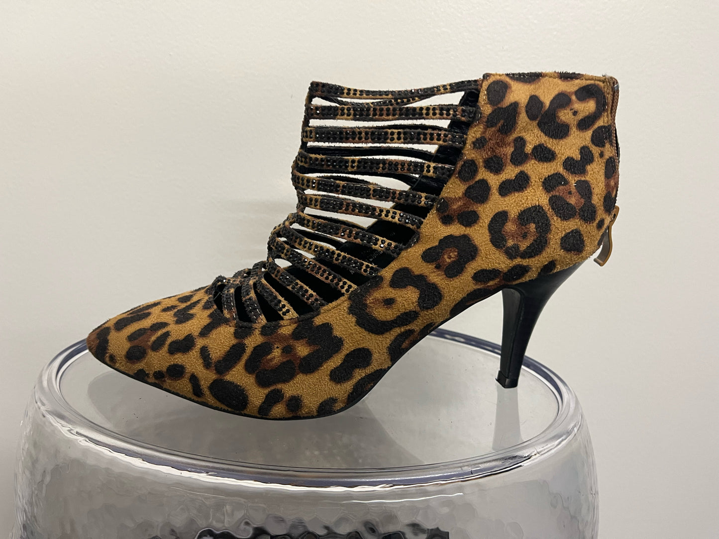 Masseys "Milano" Leopard Textured Heels