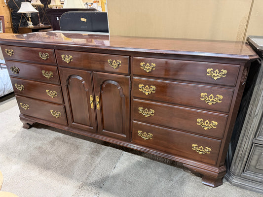 Ethan Allen Dresser