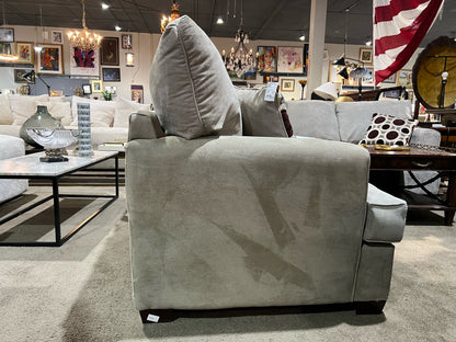 RC Willey Gray MicroFiber Loveseat w/ Pillows