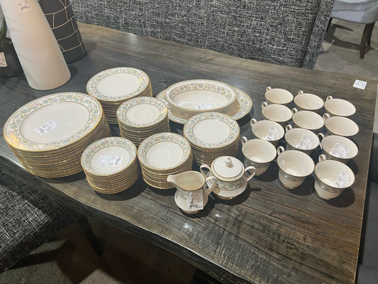 1975 - 1986 Noritake Miyoshi Service for 12 Dinnerware Set
