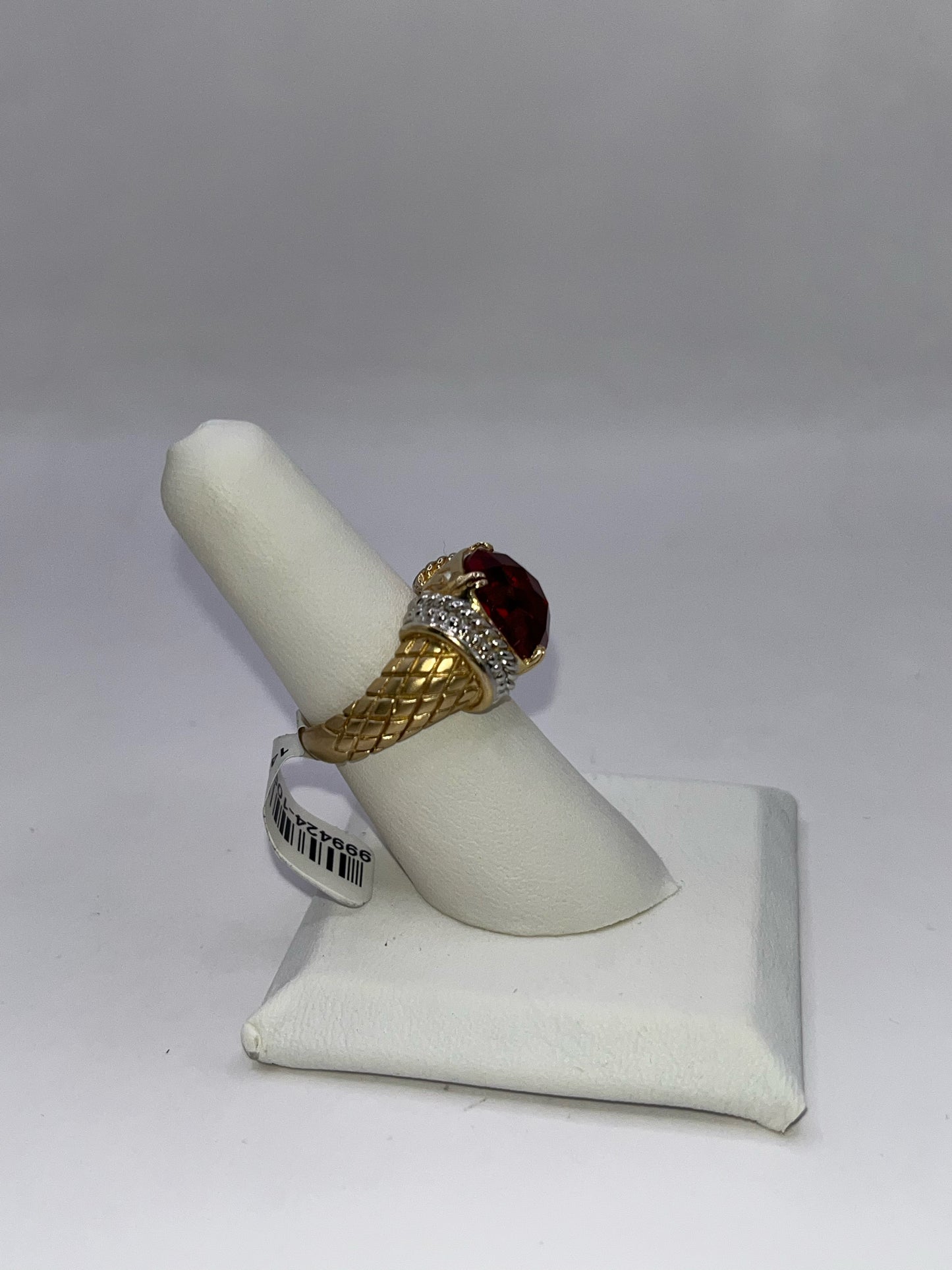 14K Yellow Gold Ruby Ring