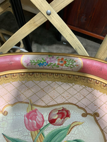 Detachable Tray On Table