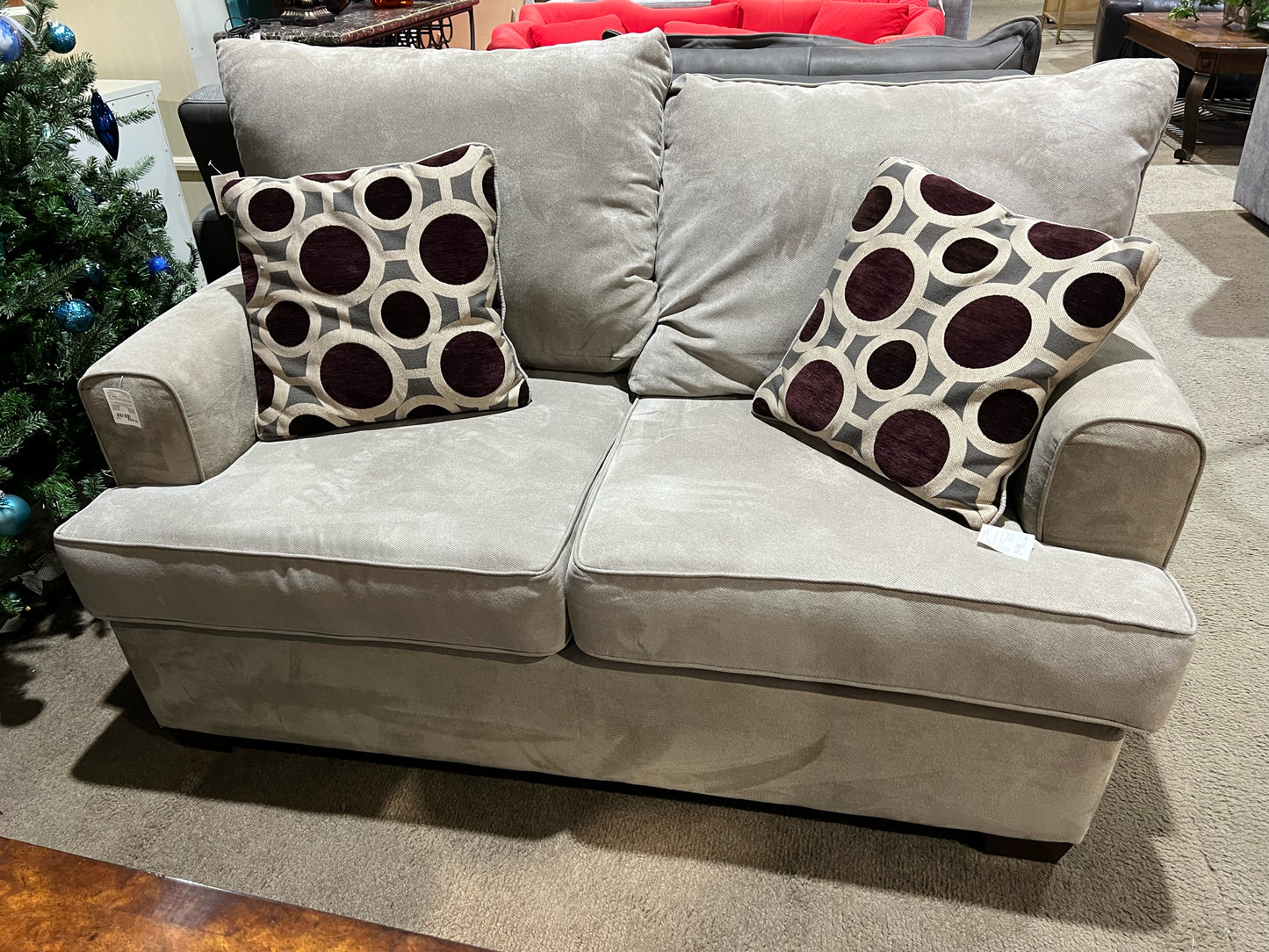 RC Willey Gray MicroFiber Loveseat w/ Pillows