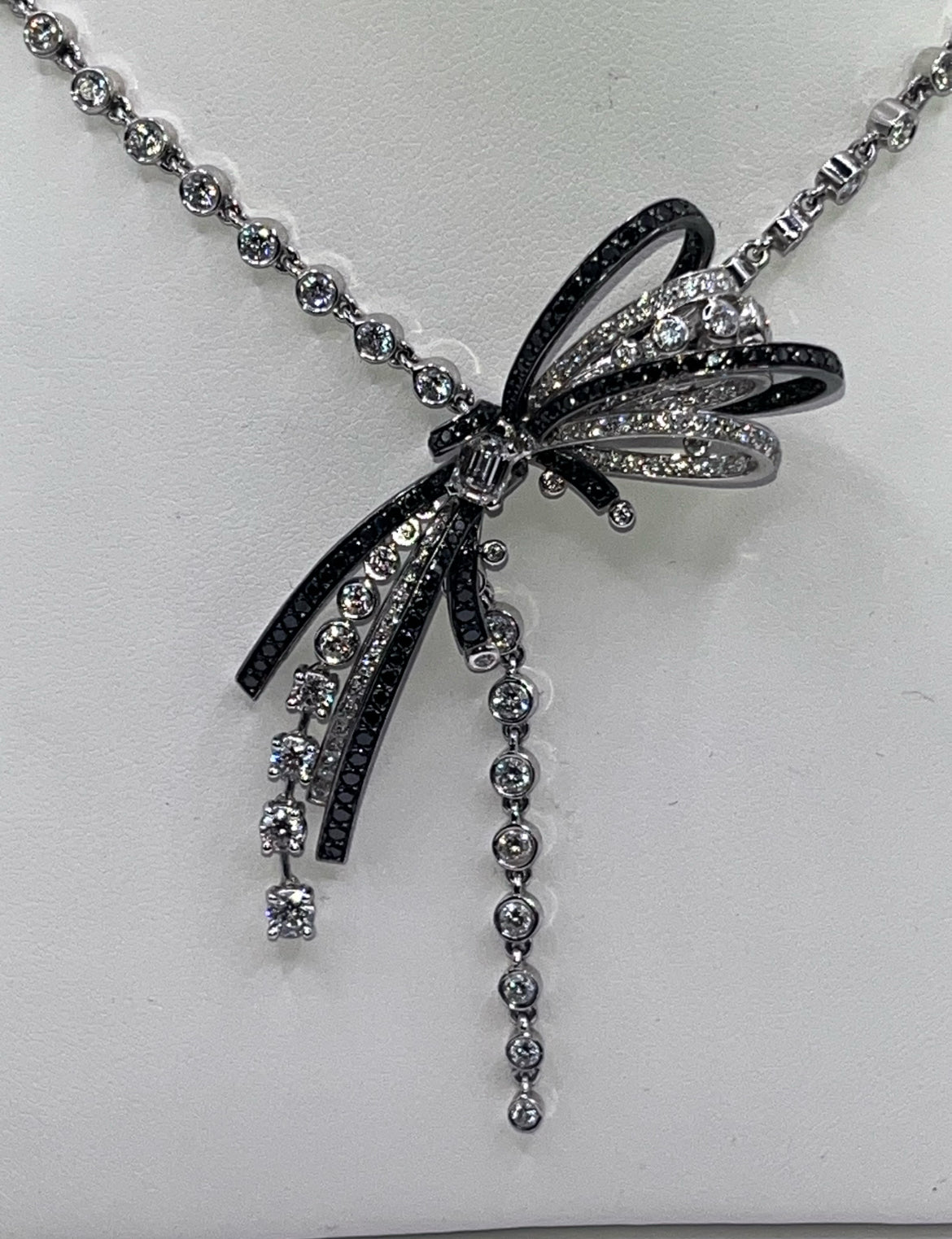 1932 Chanel 18K White Gold & Diamond "Rudan Series" Bowtie Necklace