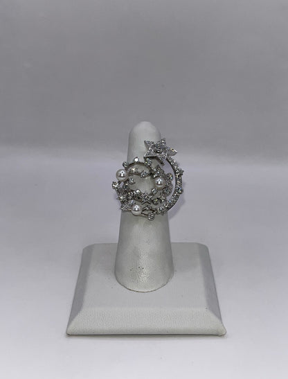 Chanel 18K White Gold Diamond & Pearl Comete Ring