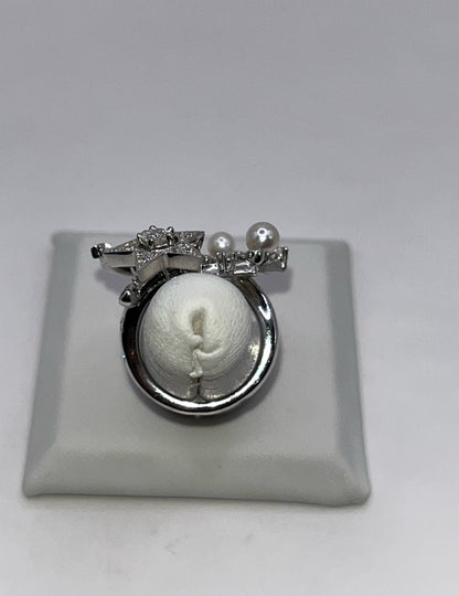 Chanel 18K White Gold Diamond & Pearl Comete Ring