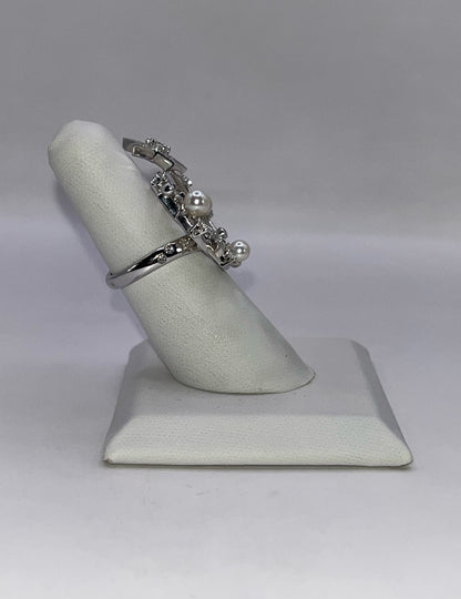 Chanel 18K White Gold Diamond & Pearl Comete Ring