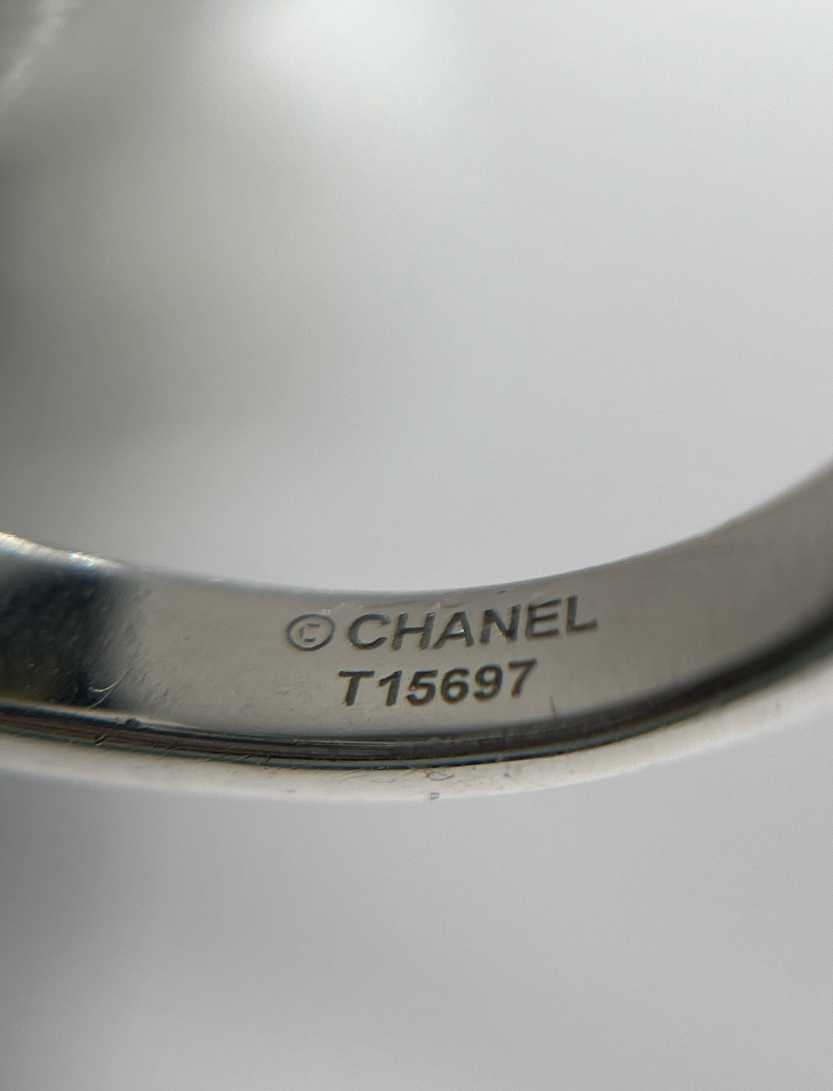 Chanel 18K White Gold Diamond & Pearl Comete Ring