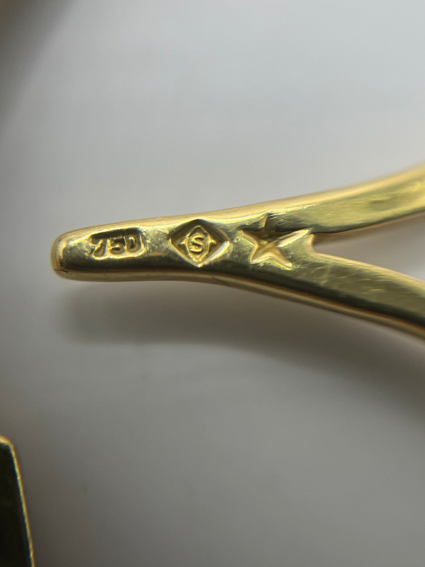 H. Stern 18K Yellow Gold & Diamond Oscar Niemeyer Pendant