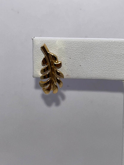 Chanel 18K Yellow Gold "Plume" Earrings