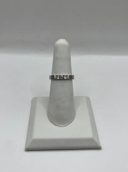 Gucci 18K White Gold & Diamond Ring