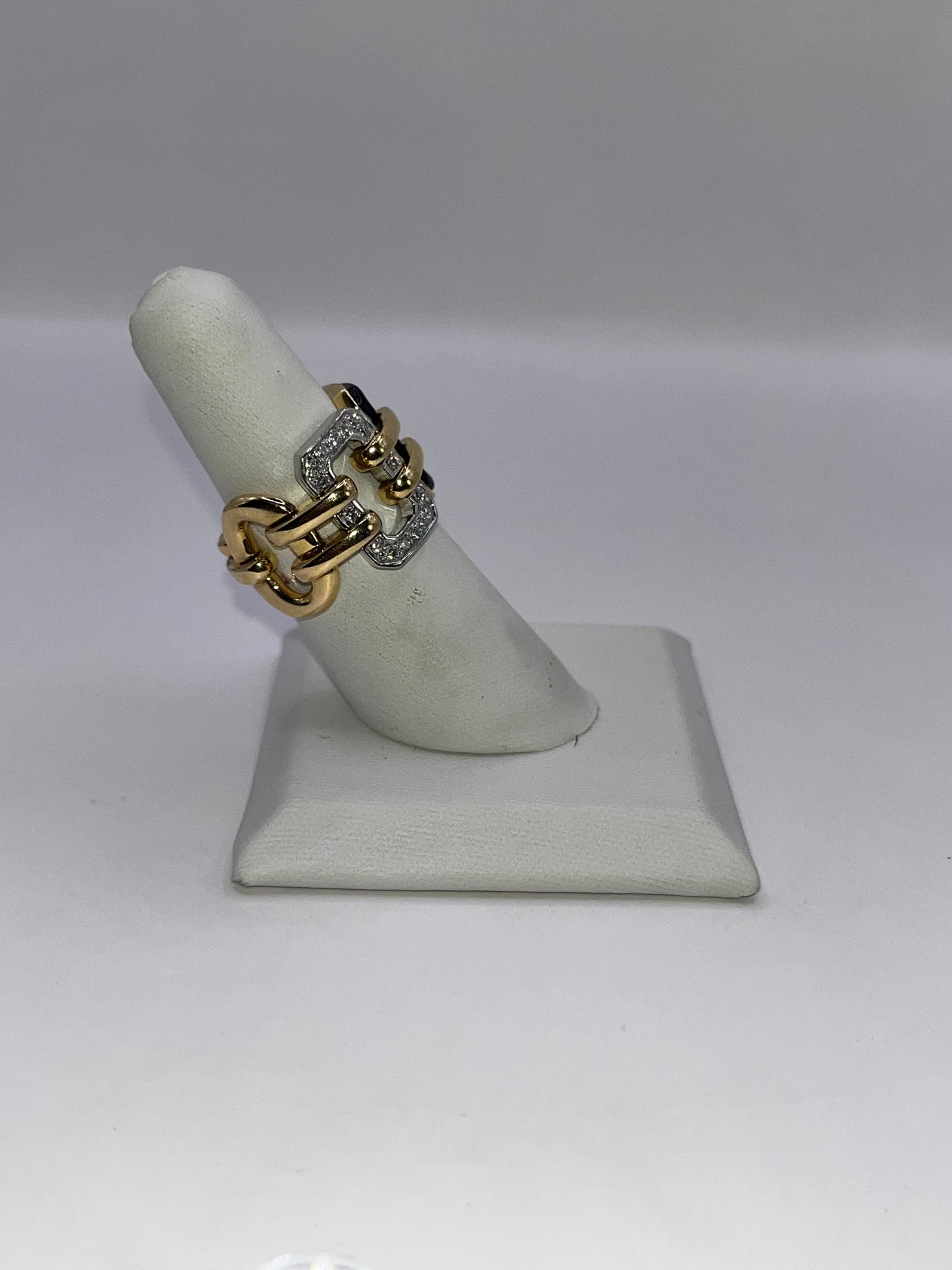 Chanel 18K Yellow Gold Diamond & Onyx Chain Link Ring