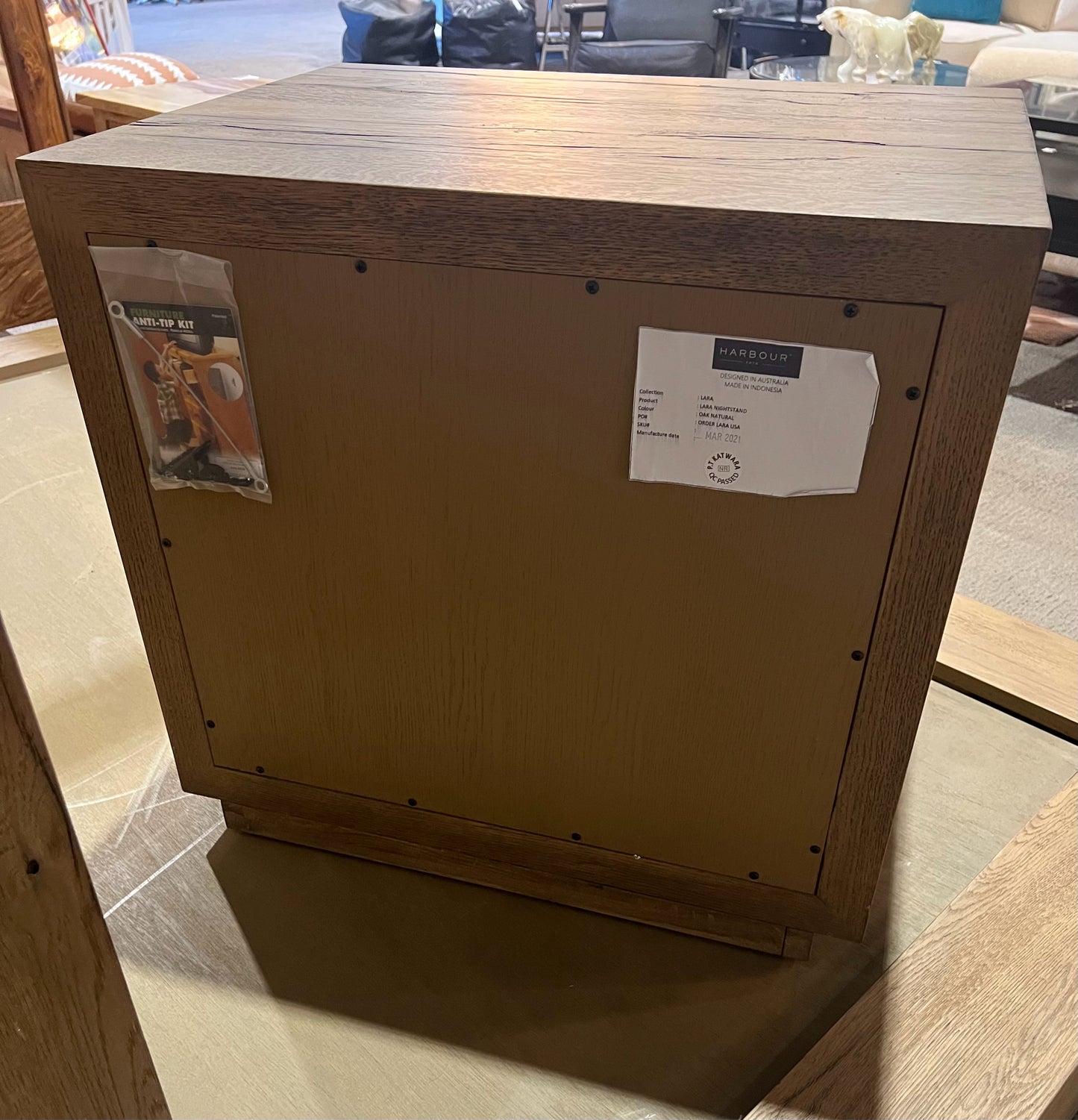 Harbour "Lara" Nightstand