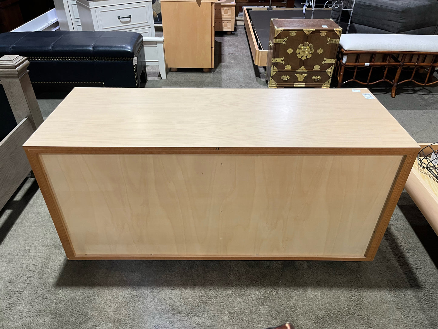 Light Wood 6 Drawer Dresser