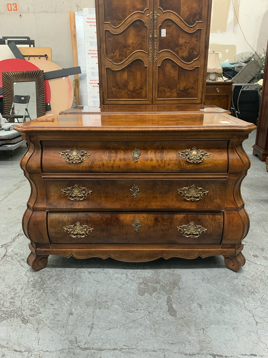 Henredon Louis XV French Provincial Bombe Chest