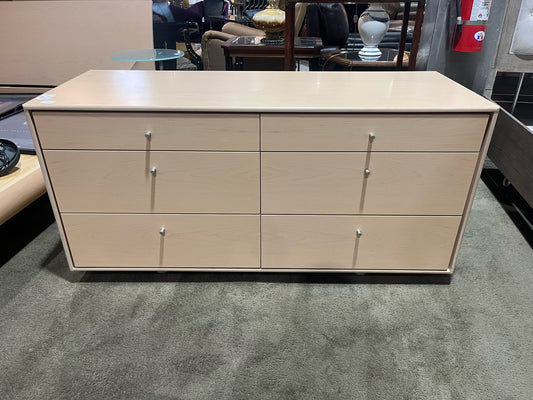 Light Wood 6 Drawer Dresser