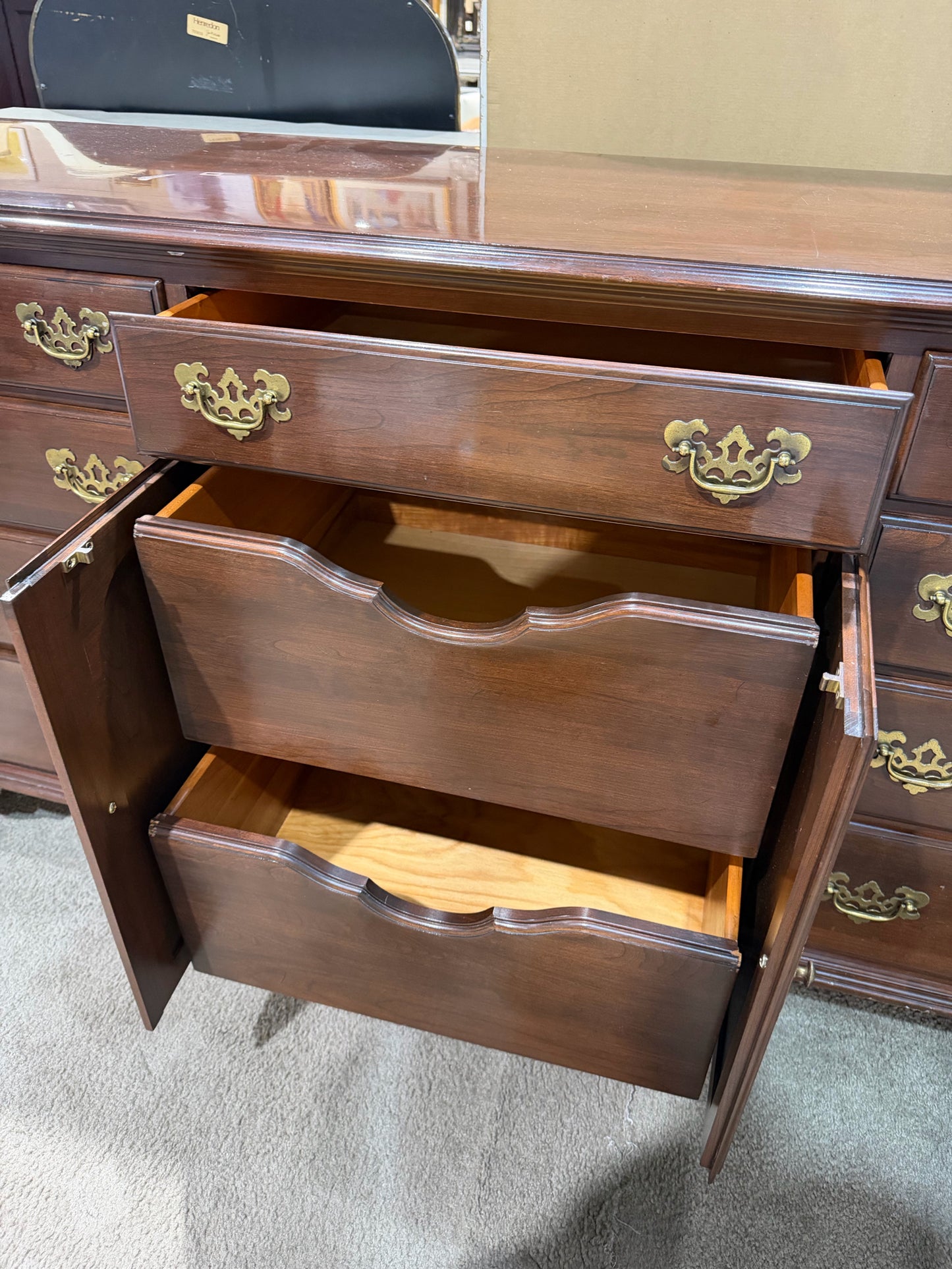 Ethan Allen Dresser