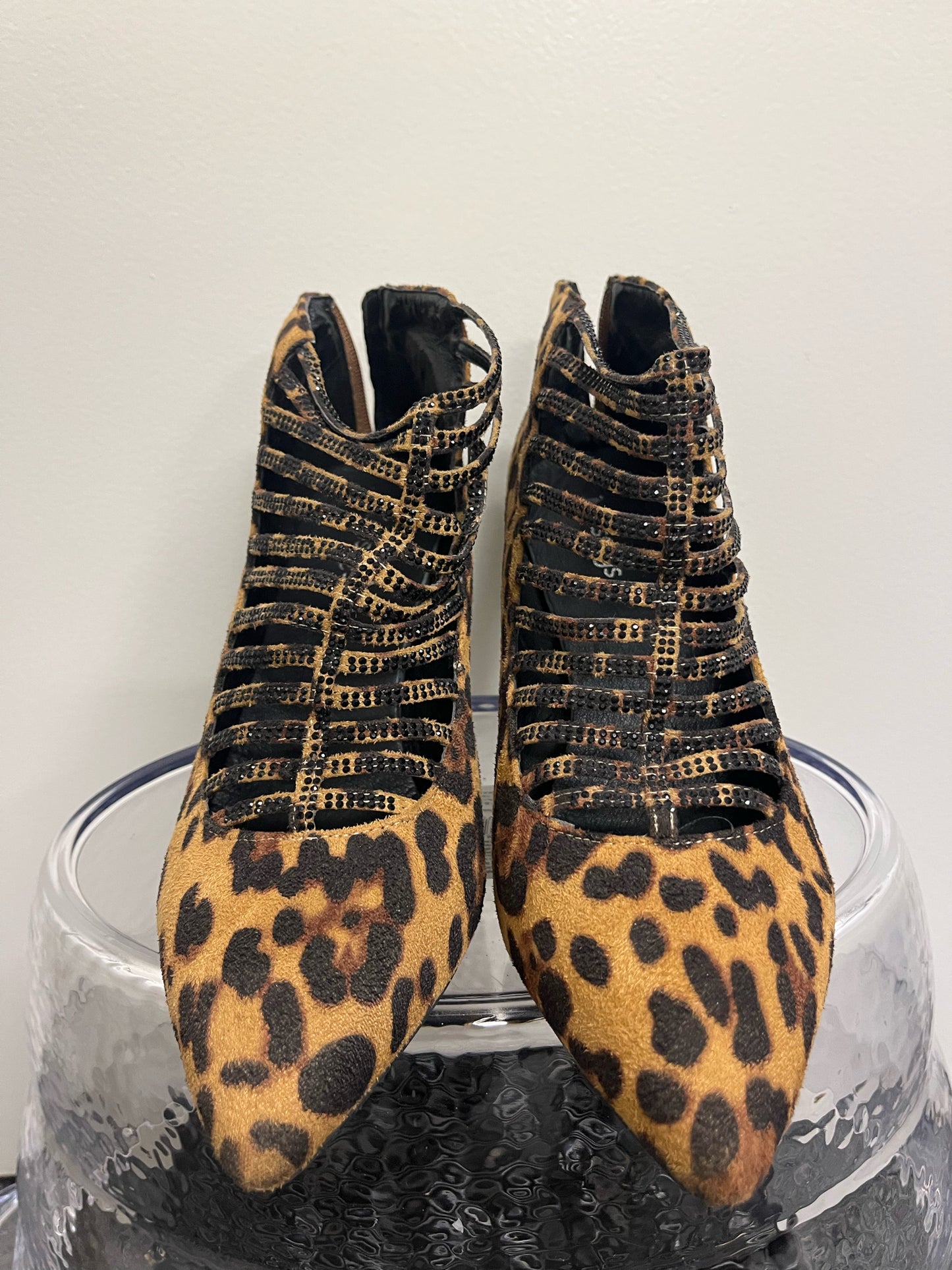 Masseys "Milano" Leopard Textured Heels