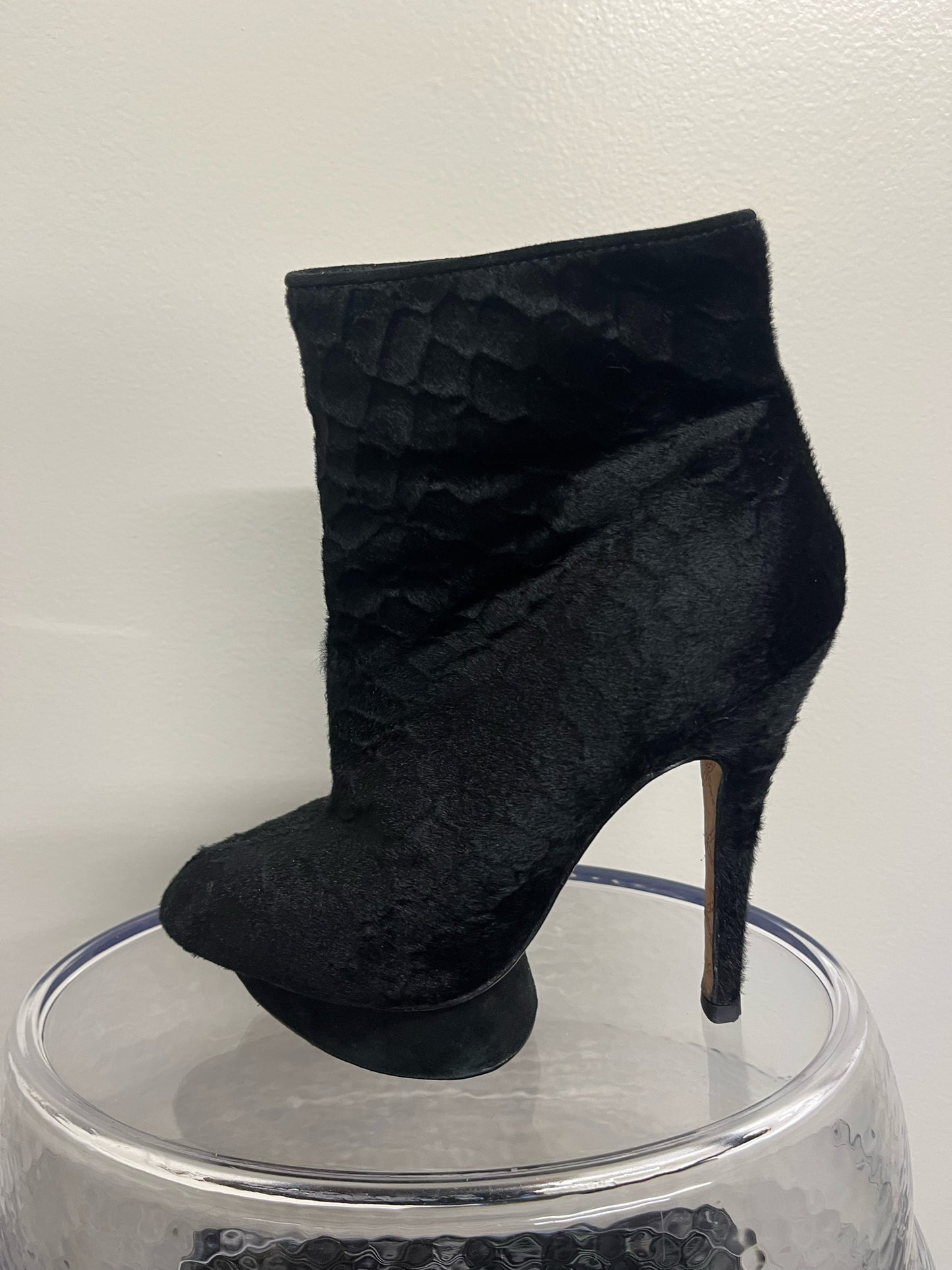 L.A.M.B. Gwen Stefani Black "Noos" Platform Heels